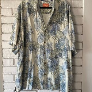 Tommy Bahama silk pineapple‎ palm leaf print button front shirt